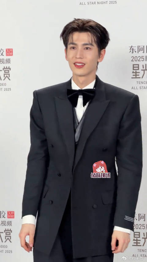 满分男饭撒星光大赏 颜值