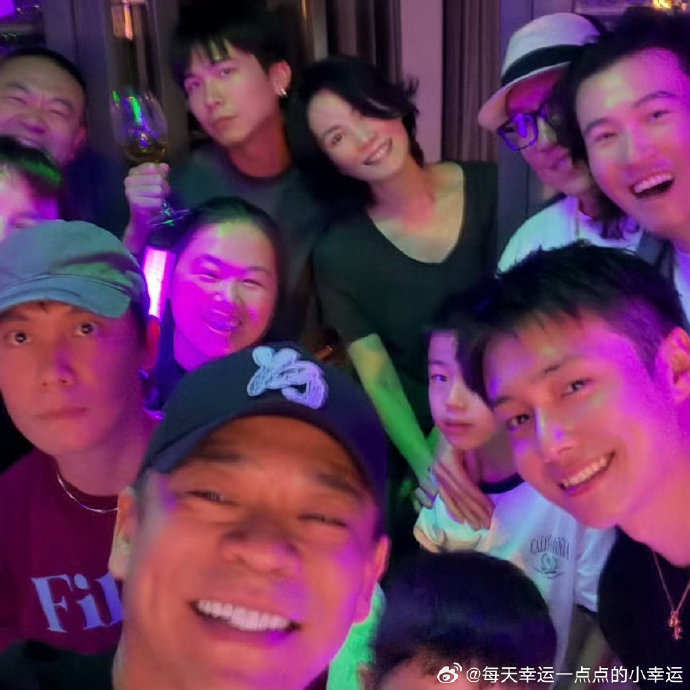 网友对王菲现身演唱会是什么态度？
