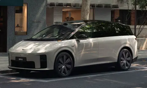 理想汽车全系车型亮相大河国际车展，家庭六座纯电SUV i8成焦点