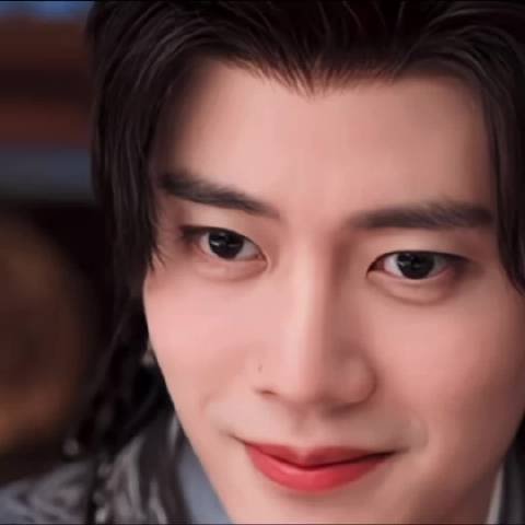 200岁老祖陆千乔恋爱萌态尽显，与辛湄甜蜜相拥