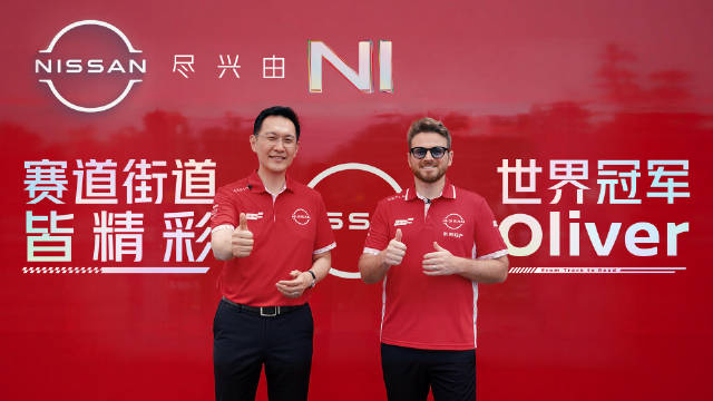 世界冠军Oliver惊叹GEN4赛车与NX8技术飞跃