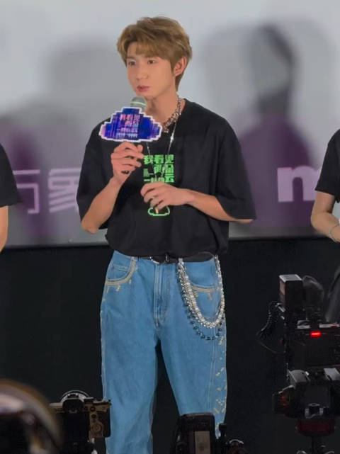王源称无拍戏存货，近几年不再路演