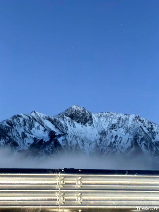 去四姑娘山避暑自驾路线好走吗？