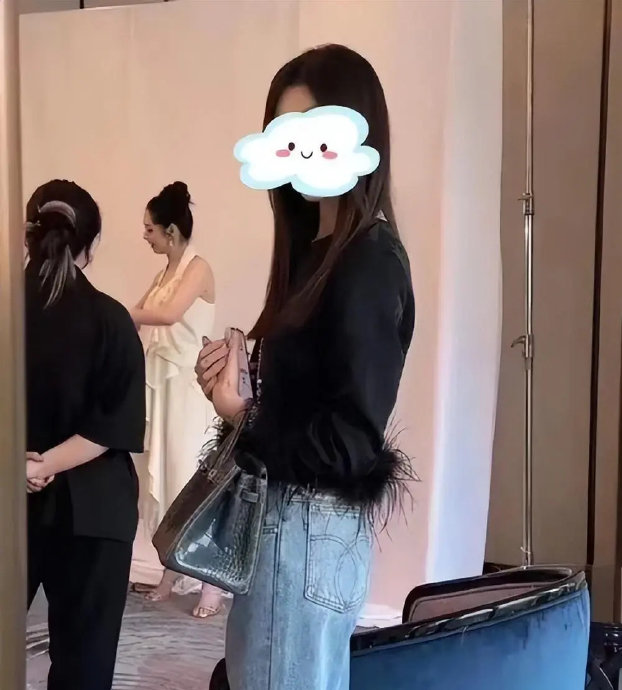 38岁郭碧婷素颜近照曝光，身材圆润太真实