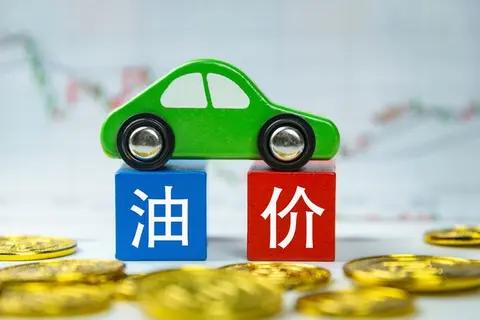 油价彻底失控！别再跟风换电车了：90%车主都踩了同一个致命误区
