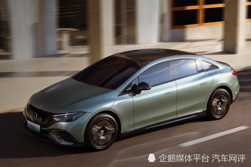 奥迪向上，奔驰向下:奔驰核心潜客正被“双重截胡”_新闻