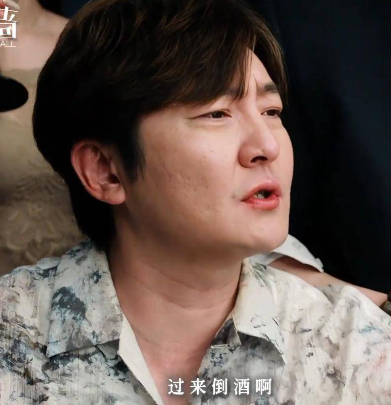 看完央视《迷墙》，我想说：中国现代片的大门被任素汐踹烂了
