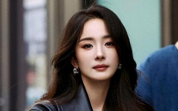 杨幂竟没想到,走马上任才2天,自己因谢依霖一句话再次口碑上涨
