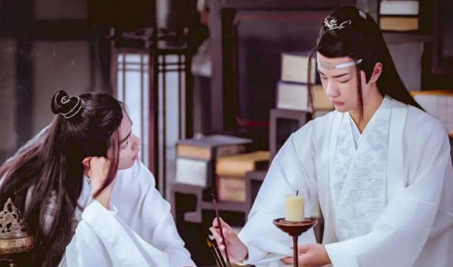 《陈情令》花絮中隐藏的细节:肖战趴在水里时说明了他的敬业|幕后花絮|演员|王一博|肖战|陈情令