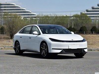 北汽极狐S3预售开启：6.48万起，换电99秒+660km续航+高阶智驾