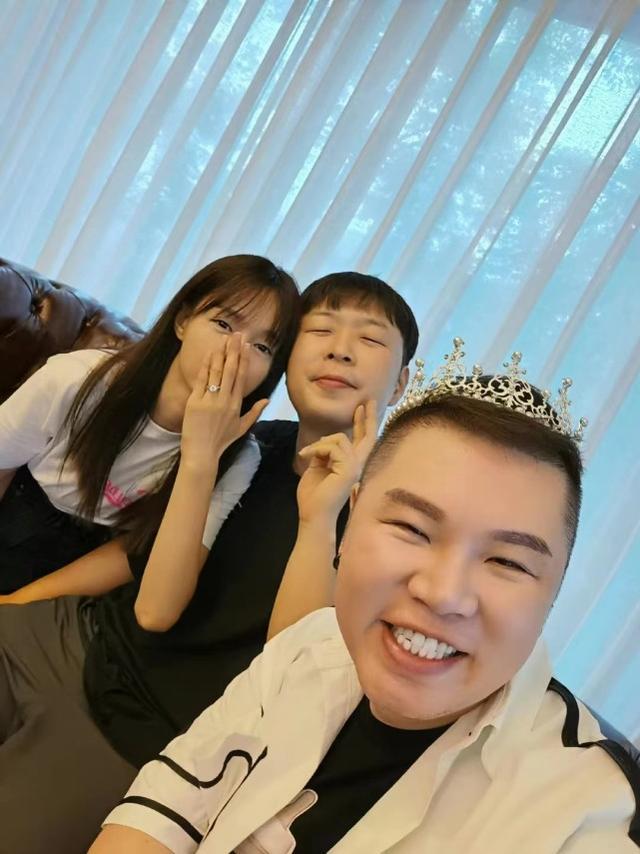 吴昕好友曝杜海涛两年前就已求婚沈梦辰，晒现场照并分享求婚细节