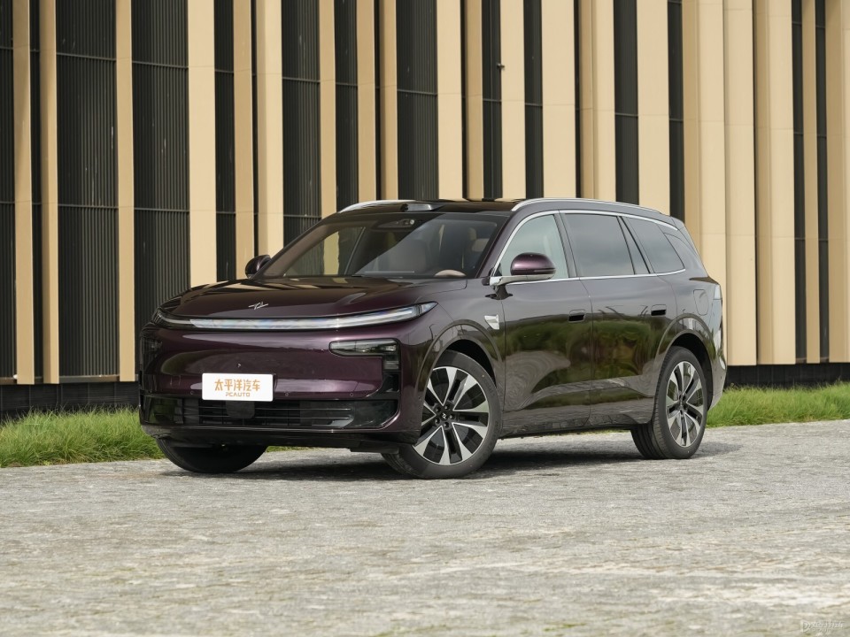 奕派M8预售19.98万起 中大型增程/纯电SUV 搭载多项华为乾崑技术_新闻