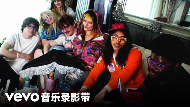 Coupdekat "kisses" (官方音乐录影带) - PopLeading