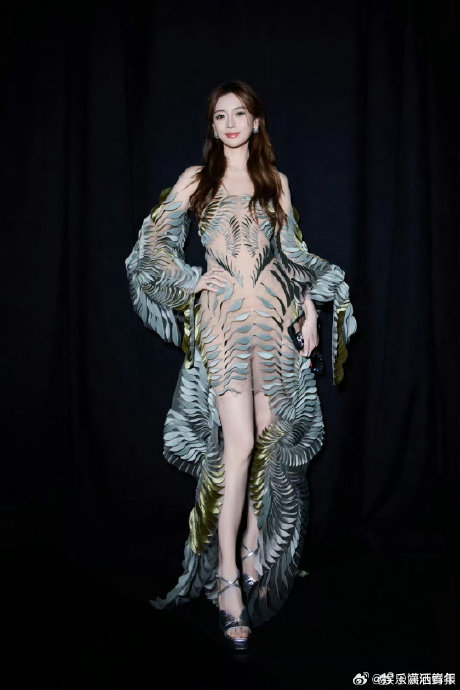 Angelababy改回本名杨颖，近期动态汇总