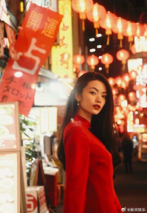 吴建豪与日籍歌手荒卷绘美在美低调完婚