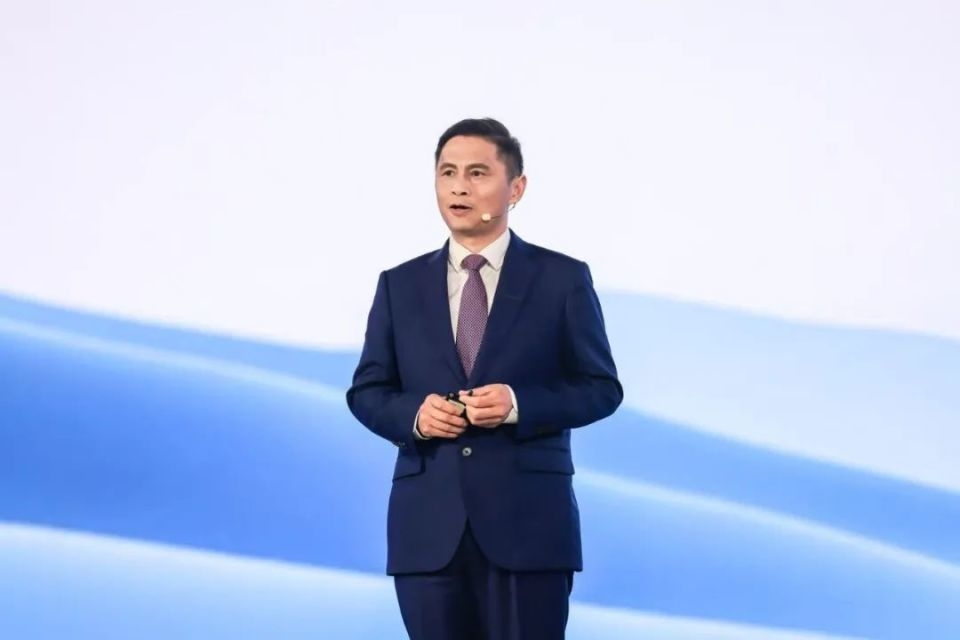 豪华安全大五座SUV2025款星纪元ET正式上市 | BitAuto