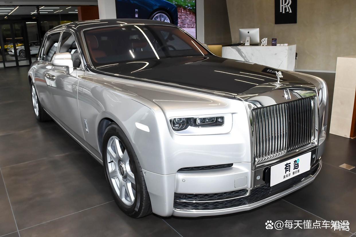劳斯莱斯幻影深度解析:为什么它是顶级豪车的“天花板”?