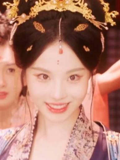祸国妖妃×暴虐昏君，两股极端暗流竟意外共振！