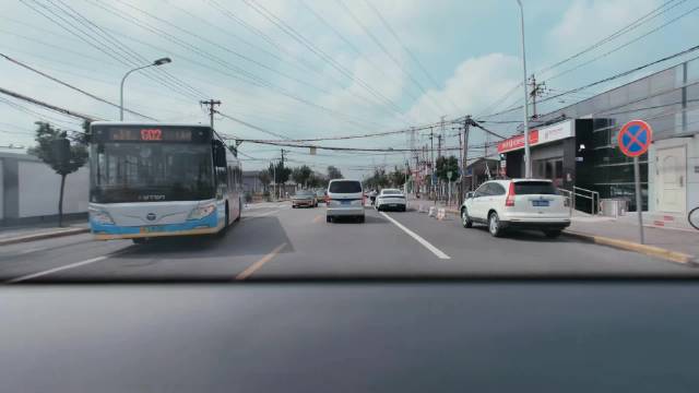 车主遇鬼探头阿维塔AEB紧急刹停