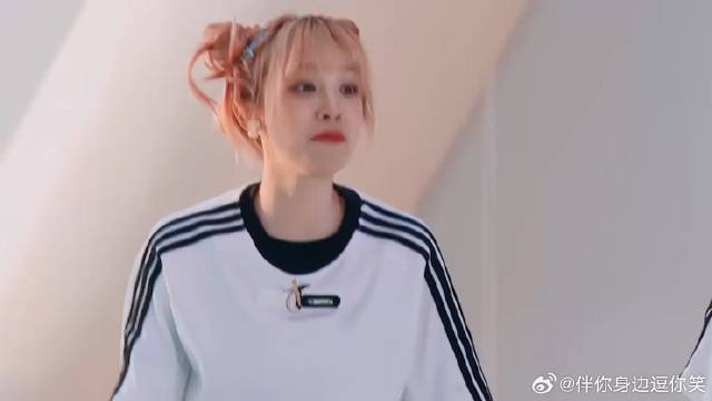 李晨劲真大，轻轻一推章昊差点摔倒，宋雨琦：别推我们孩儿丨奔跑