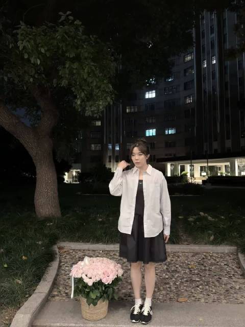 贾一凡更新：上海2day 喜欢上海！还想再来