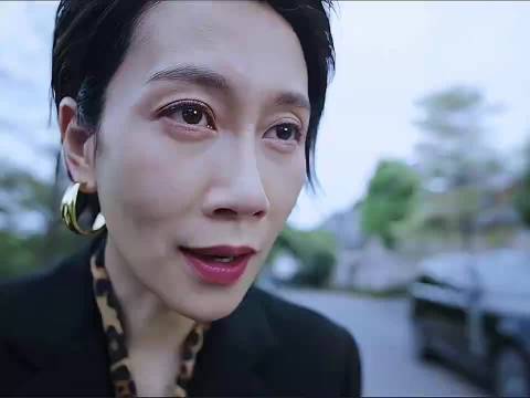 这女人一看就是个狠人