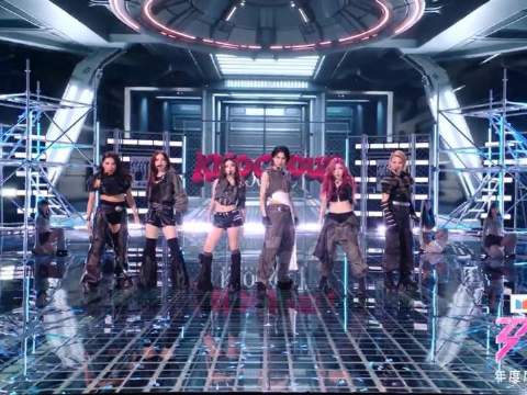 曾沛慈李心洁等六人齐跳KNOCKOUT，乘风2026舞台高能炸裂
