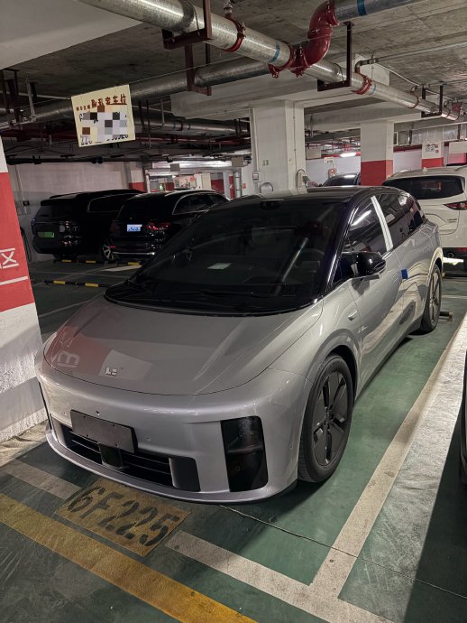 理想i6后驱版选择欣旺达电池额外赠送的延保服务包括哪些内容？