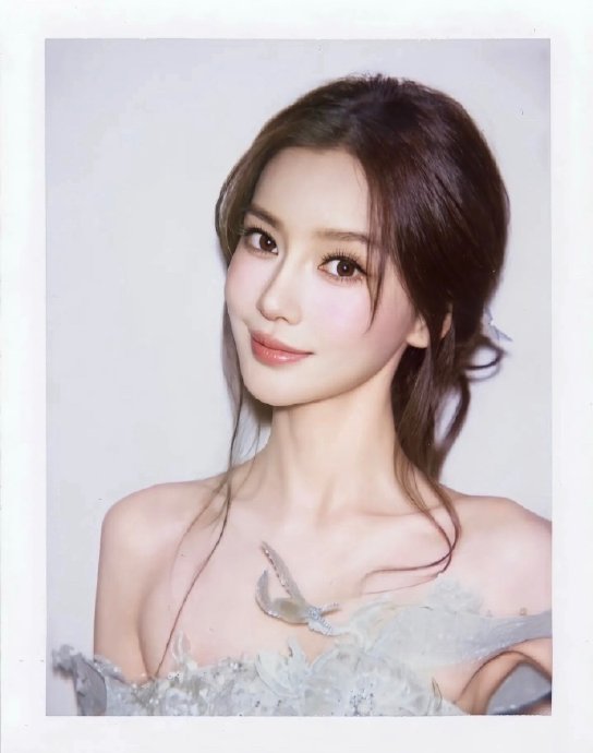 事业波动后还有圈内人帮Angelababy吗？