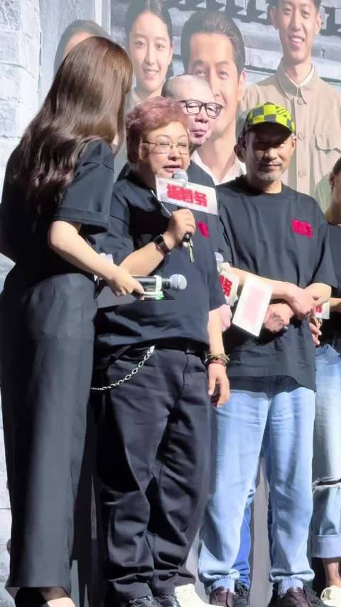 向太称韩红宣传电影走个面无可厚非
