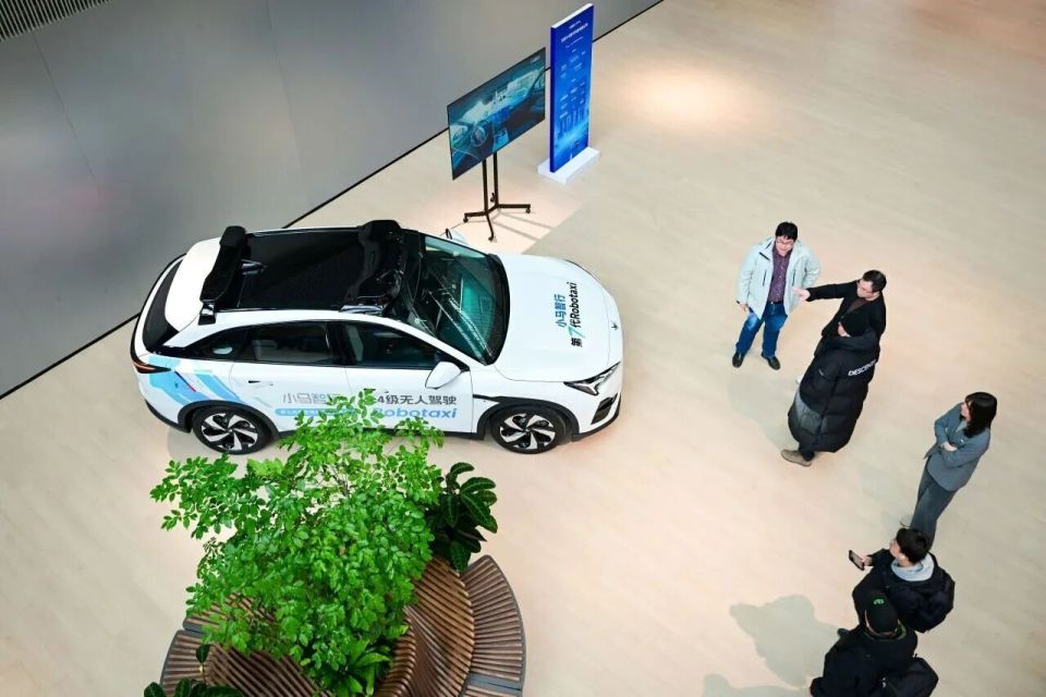 先后推出新一代Robotaxi,北汽与广汽“暗战”L4级商业化未来