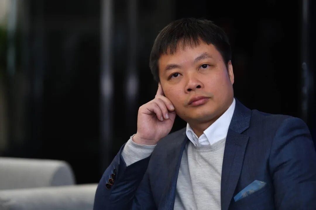 曾毓群访问小鹏，吉利状告欣旺达，撕开了车企的电池阴影