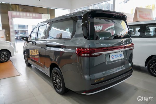 锐胜M8购车推荐 最潮最可靠的中大型mpv