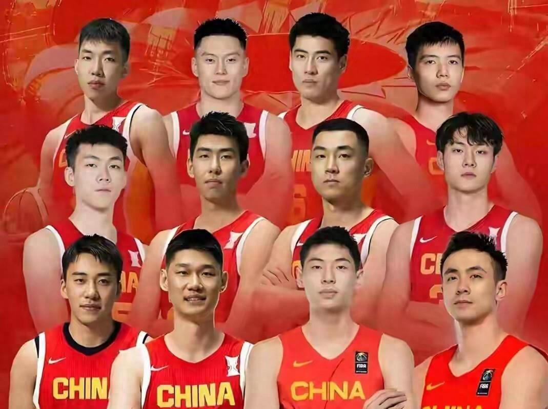 中国男篮迎战日本男篮！12人最终参赛名单正式公布，攻防均衡全力冲击胜利