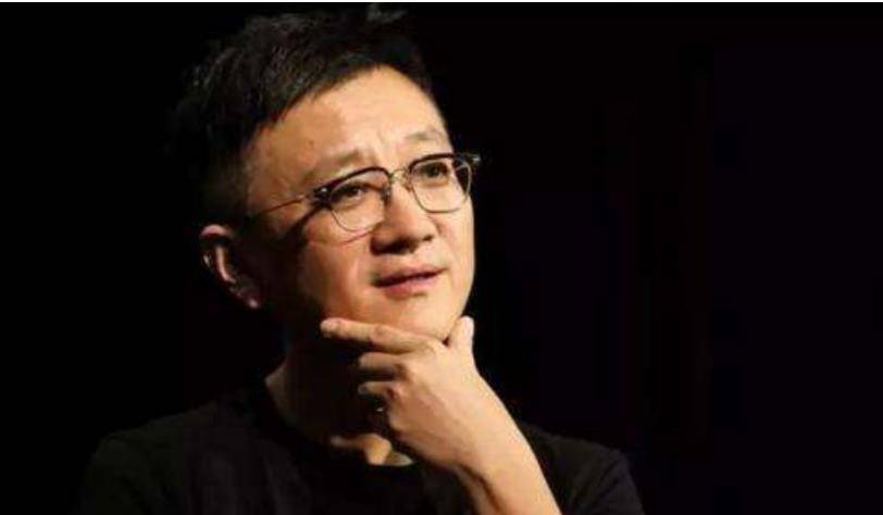 他被称拖累导演的“差编剧”,与搭档拍“烂片”,总是背锅的那个