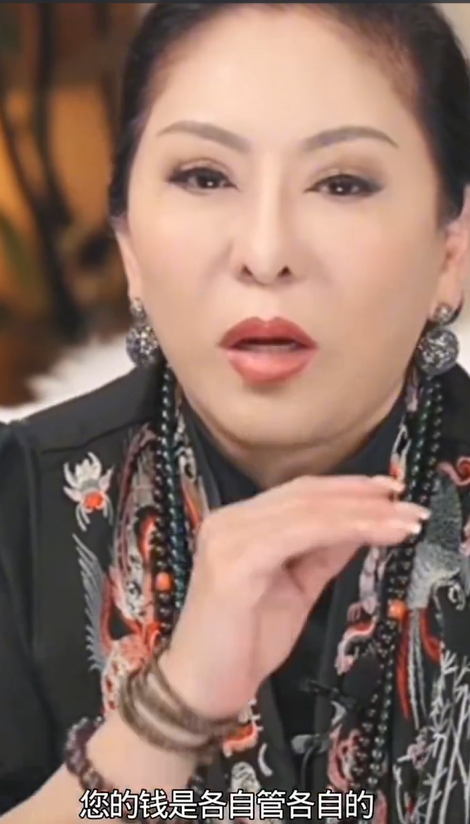 向太又语出惊人!坦言每月给向华强前妻10万赡养费，只为兑现一句承诺_新闻
