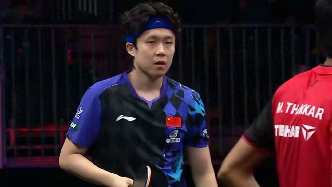 0-3爆冷!王曼昱不敌佐藤瞳出局，王楚钦3-0零封对手顺利晋级_小不点