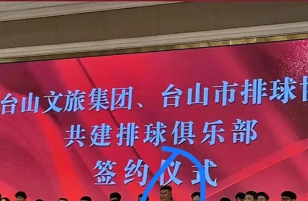 广东宏远传来3消息：徐昕拒NBA，杜锋跨界，周鹏或回家