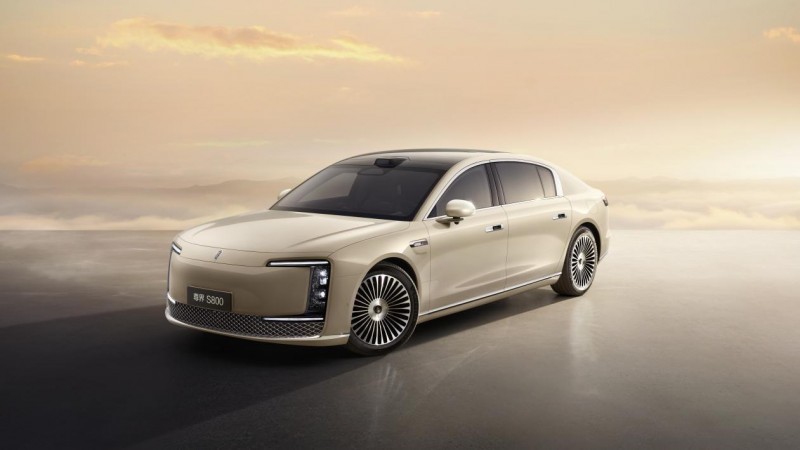2026年深度横评:六款百万左右豪车，看完不纠结_太平洋号