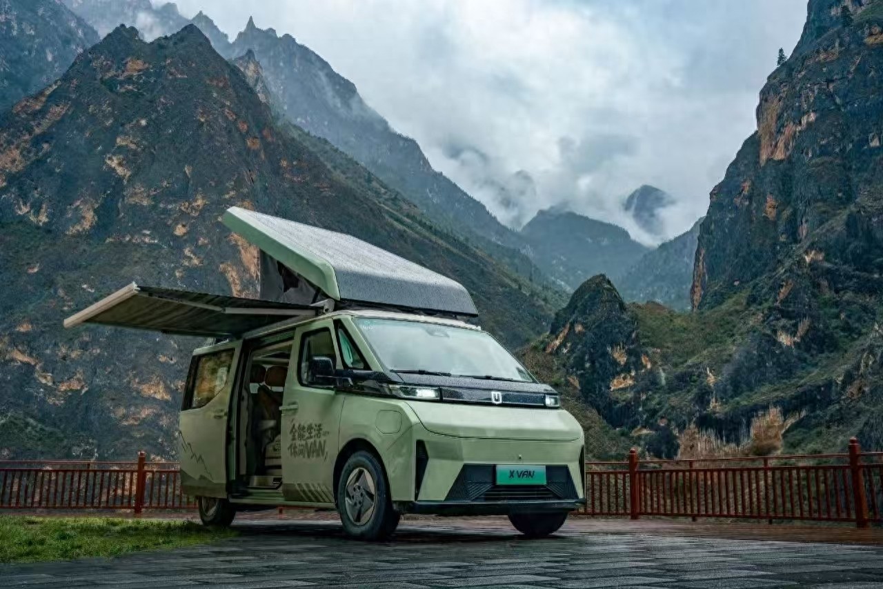 原厂自带“床”的车,露营比改装还香?