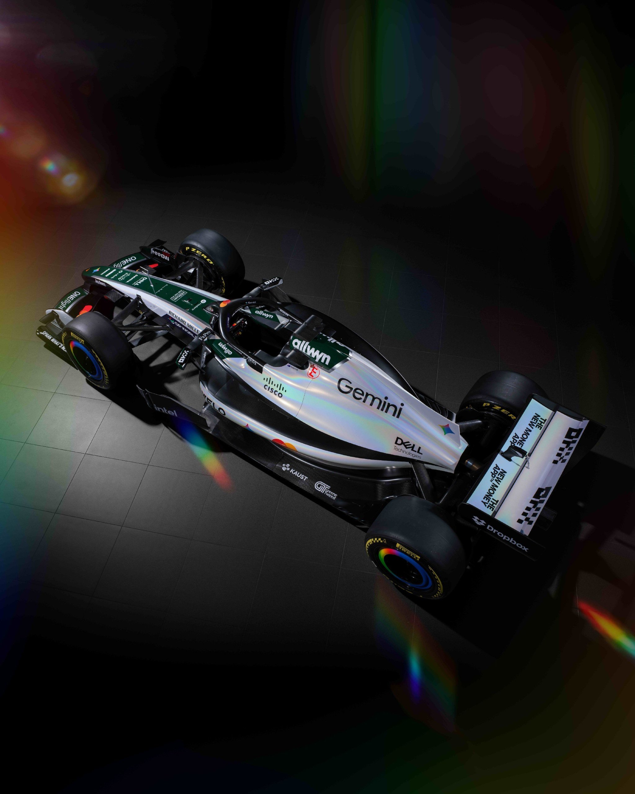 迈凯伦发布2026F1英国大奖赛特别版涂装和赛服