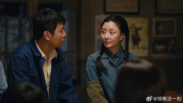 秉昆趁着大伙都在 对郑娟深情表白：非你不娶