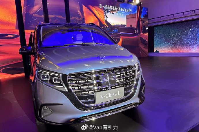 奔驰V级MPV的2.0T发动机动力表现如何？