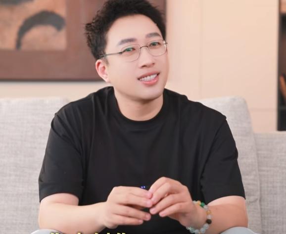 于正回应“破防”上热搜,此前小作文撒谎被揭穿,火速删评论挽尊