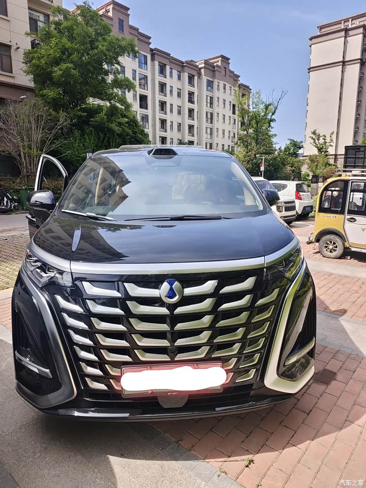 提车3个月,腾势D9家用商务都能打,30万级MPV真香