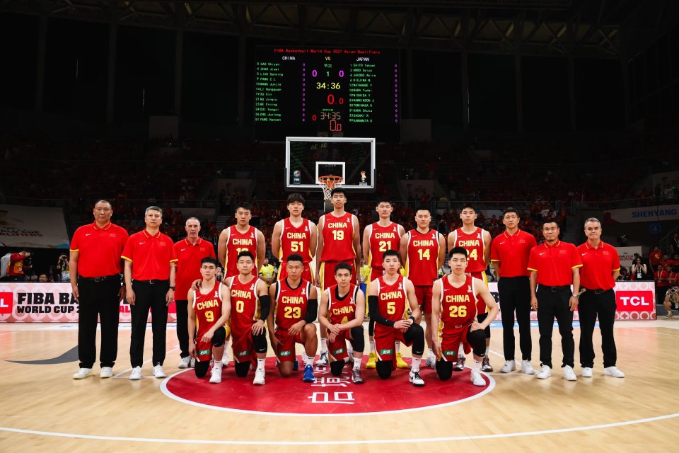 郭士强暗示中国男篮不考虑归化 为何短短1年态度大变?
