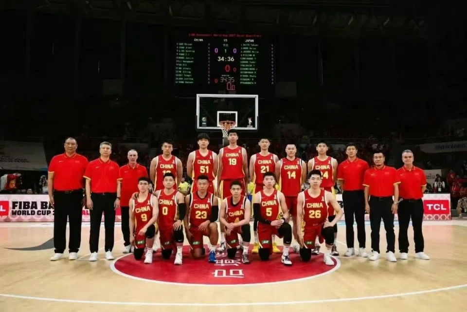 中国男篮离谱反差！从亚洲杯亚军到世预赛主场连输日韩，问题到底出在哪？