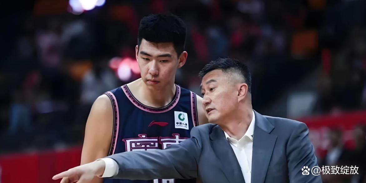 徐昕一句“传点球啊”,背后藏着中国男篮最扎心的真相
