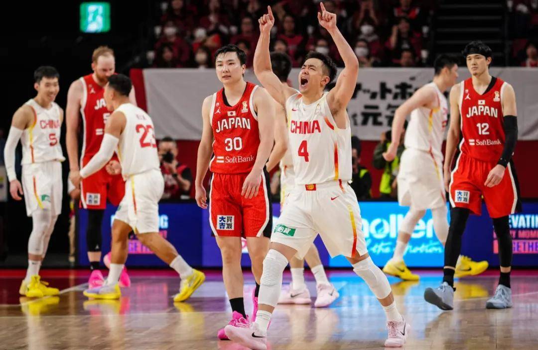 7.4日：日本队7后卫阵容，能扛住中国三高的内线碾压么？