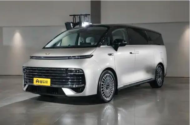 家人们冲!银河 V900 上市 26.98 万起,配置直接拉满